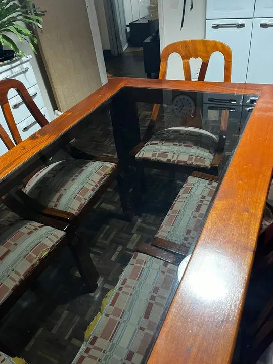 Mesa de Jantar de Madeira Maciça com Tampo de Vidro - Foto 3