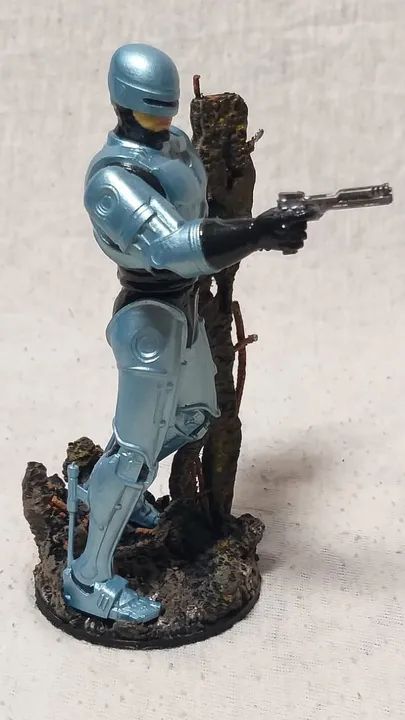 Robocop em resina 13 cm - Foto 2