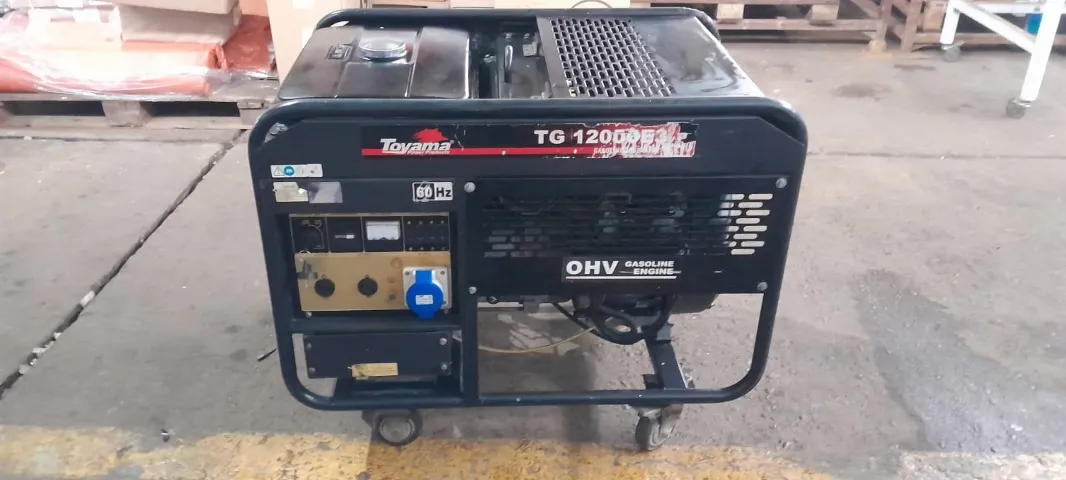 Gerador de Energia a Gasolina 10,5 KVA - TG12000CXE3 Trifasico 220V - Toyama