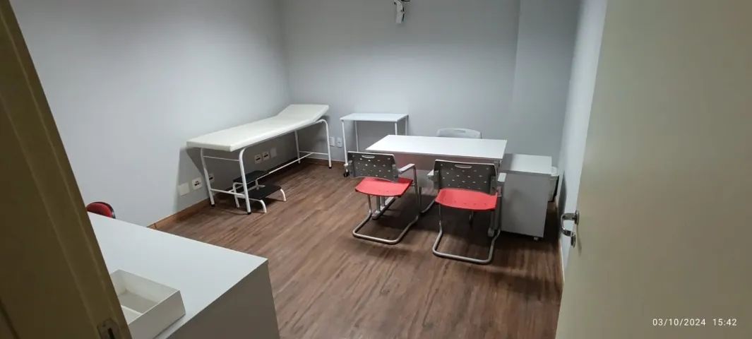 Maca fixa com suporte e escada, para clinicas, consultórios, estética. - Foto 3