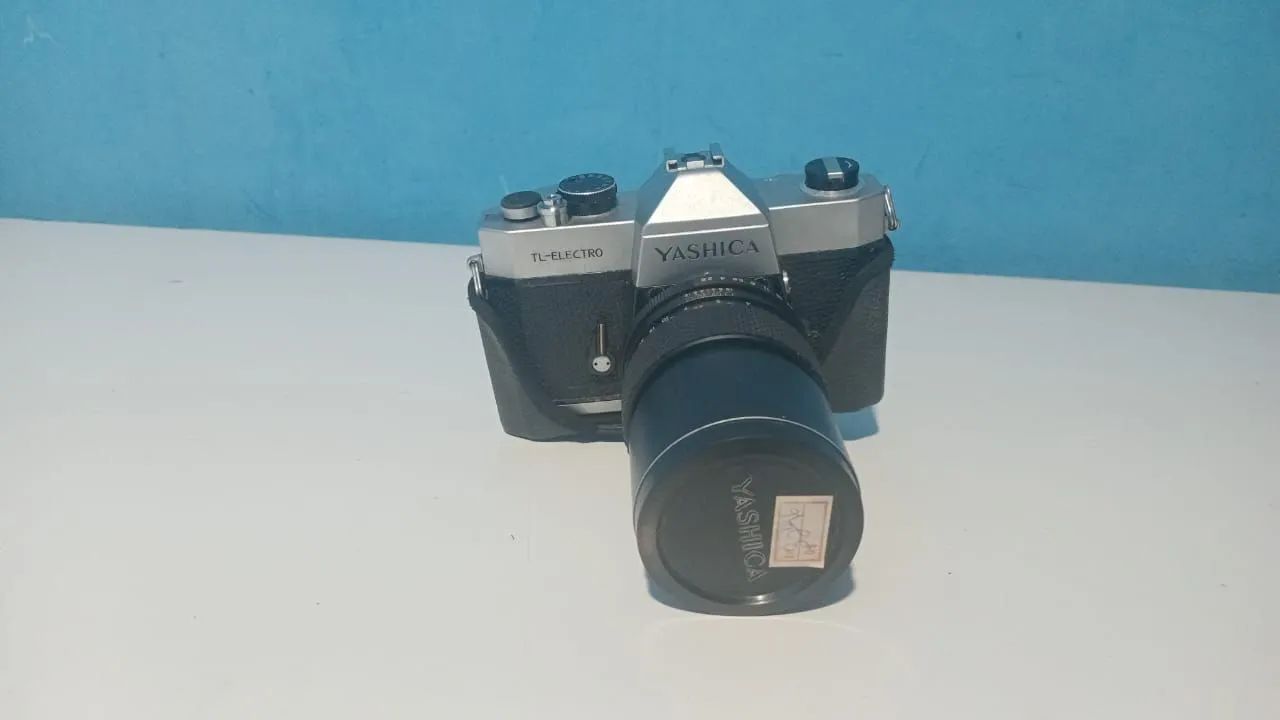Camera Fotográfica Yashica TL-Electro