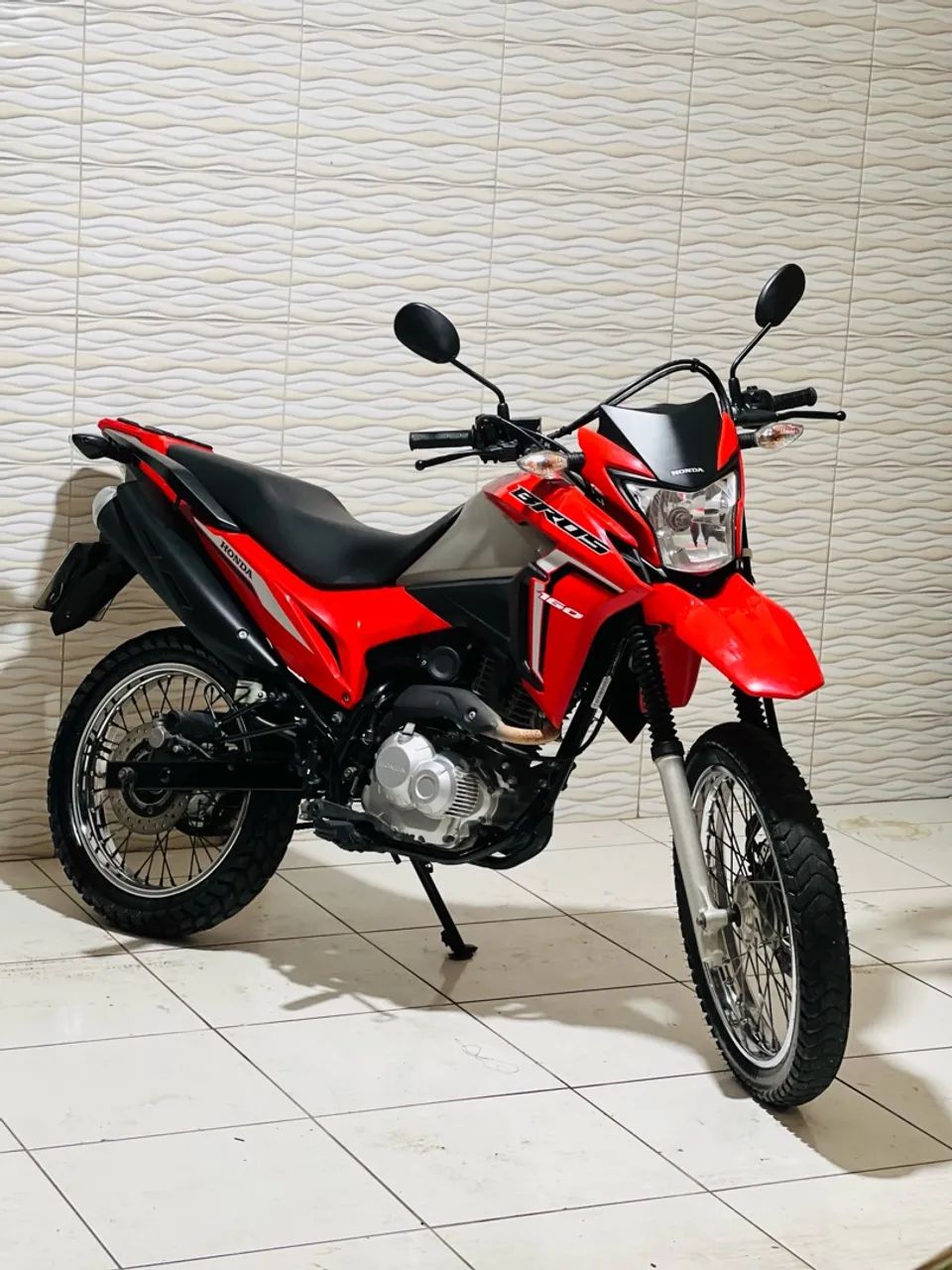 Vendo Bros ano 2023 moto em estado de zero 