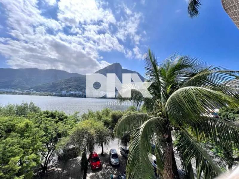 Flat - / Residencial / Lagoa