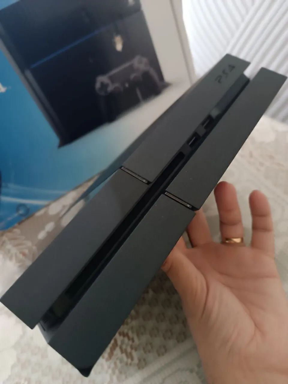 PS4 500GB COM 2 CONTROLES ORIGINAIS NA CAIXA COM MANUAL, 1 JOGO THE LAST OF US II - Foto 2