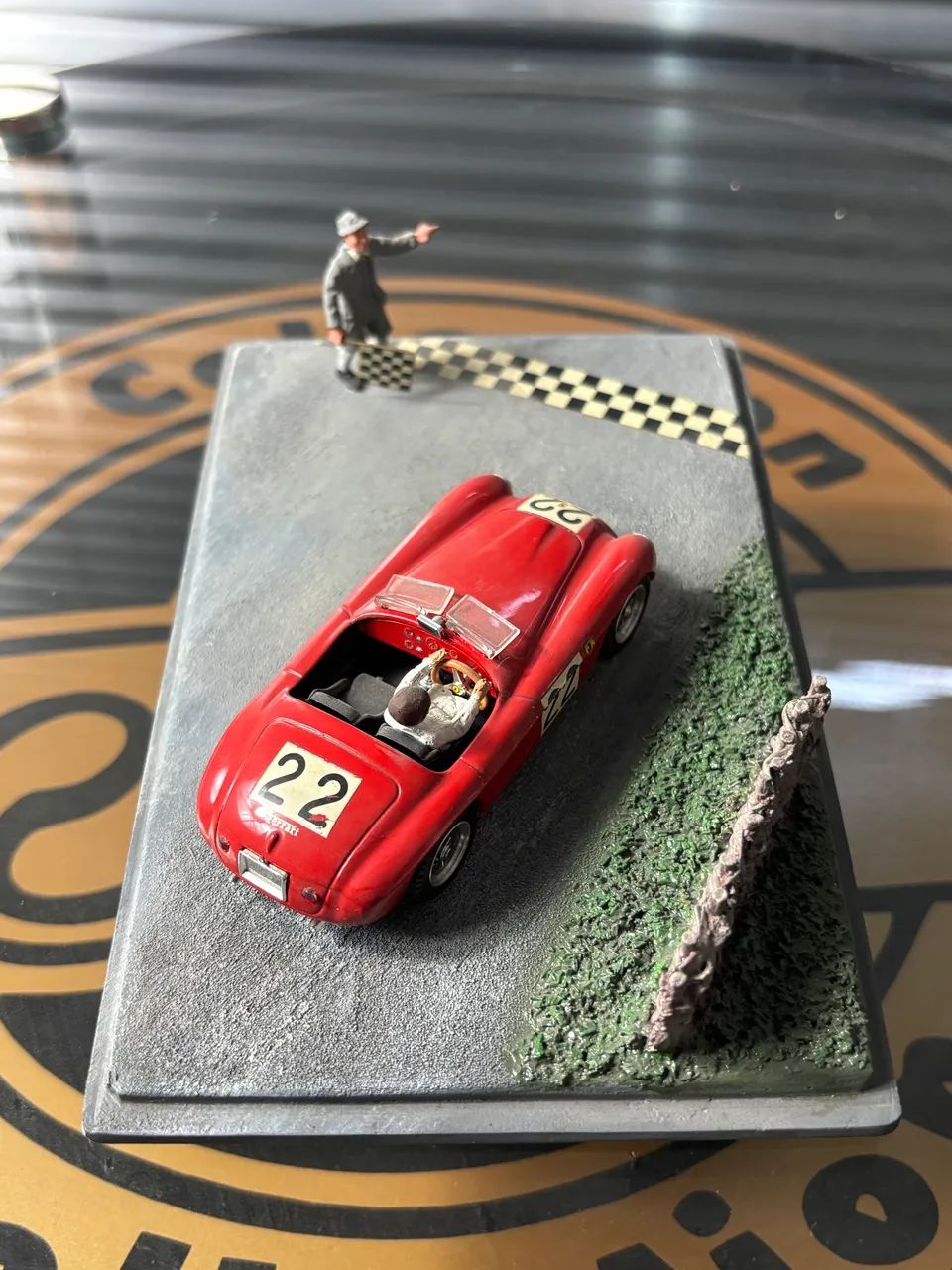 Mini Diorama Ferrari #22 - Art Model 1/43 - Foto 3