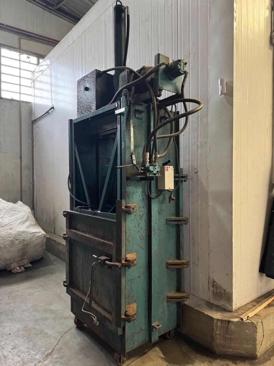 Prensa Hidráulica Papelão - Enfardadeira Presmaq - Foto 2