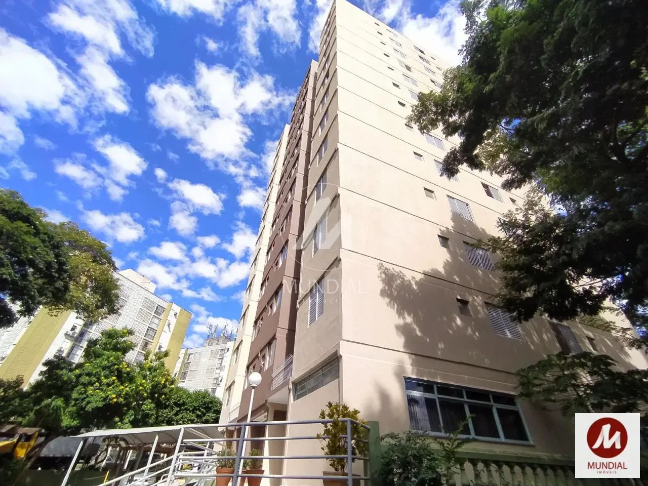 Apartamento (tipo - padrao) 2 dormitórios, cozinha planejada, em condomínio fechado - Foto 12