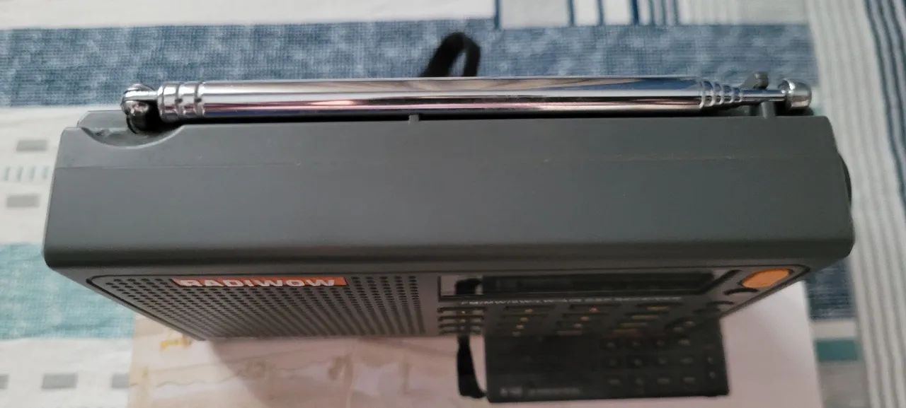 Radiwow R-108 (Raro)/Ñ Xhdata, Tecsun, Sony, Degen, Sangean, Grundig, Motobrás, Motorádio - Foto 4