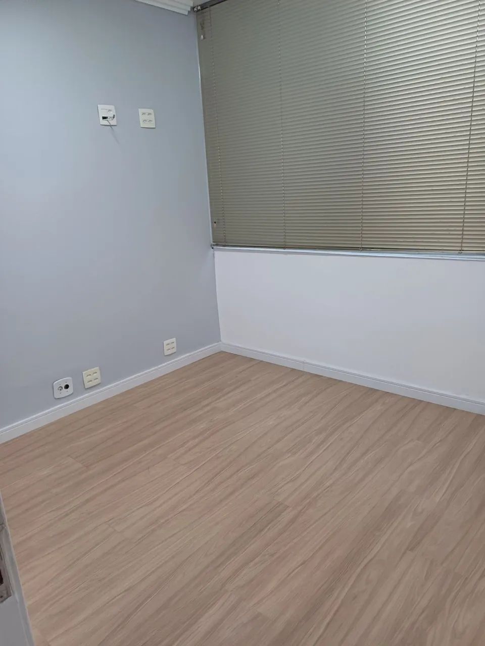Alugo sala comercial em Copacabana reformada para médicos  - Foto 2