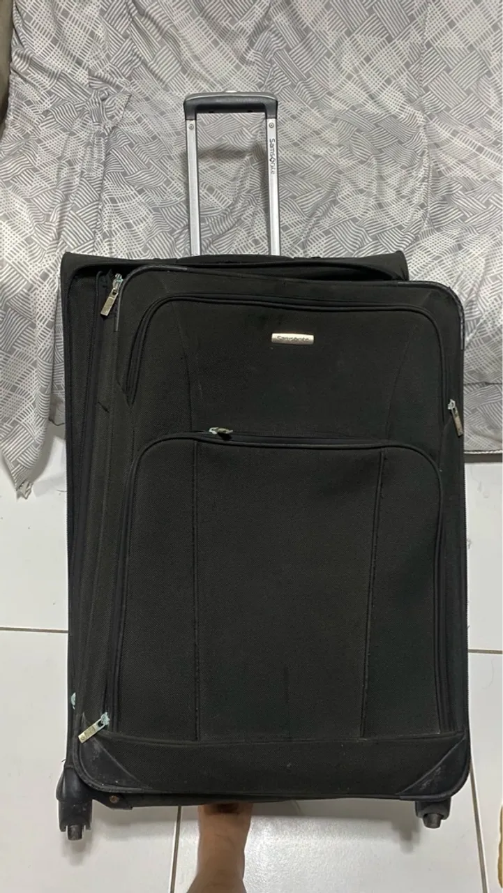 Mala de viagem samsonite extra grande preta