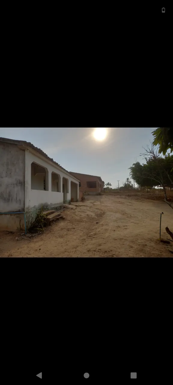 Sítio com poço artesiano 4 casas 4 tarefas!