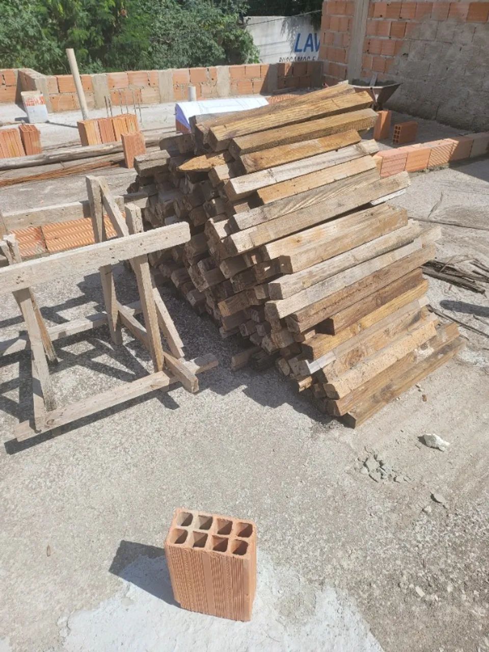 Madeira para obra - tabuas , pontaletes  etc - grande oportunidade  - final de obra - Foto 4
