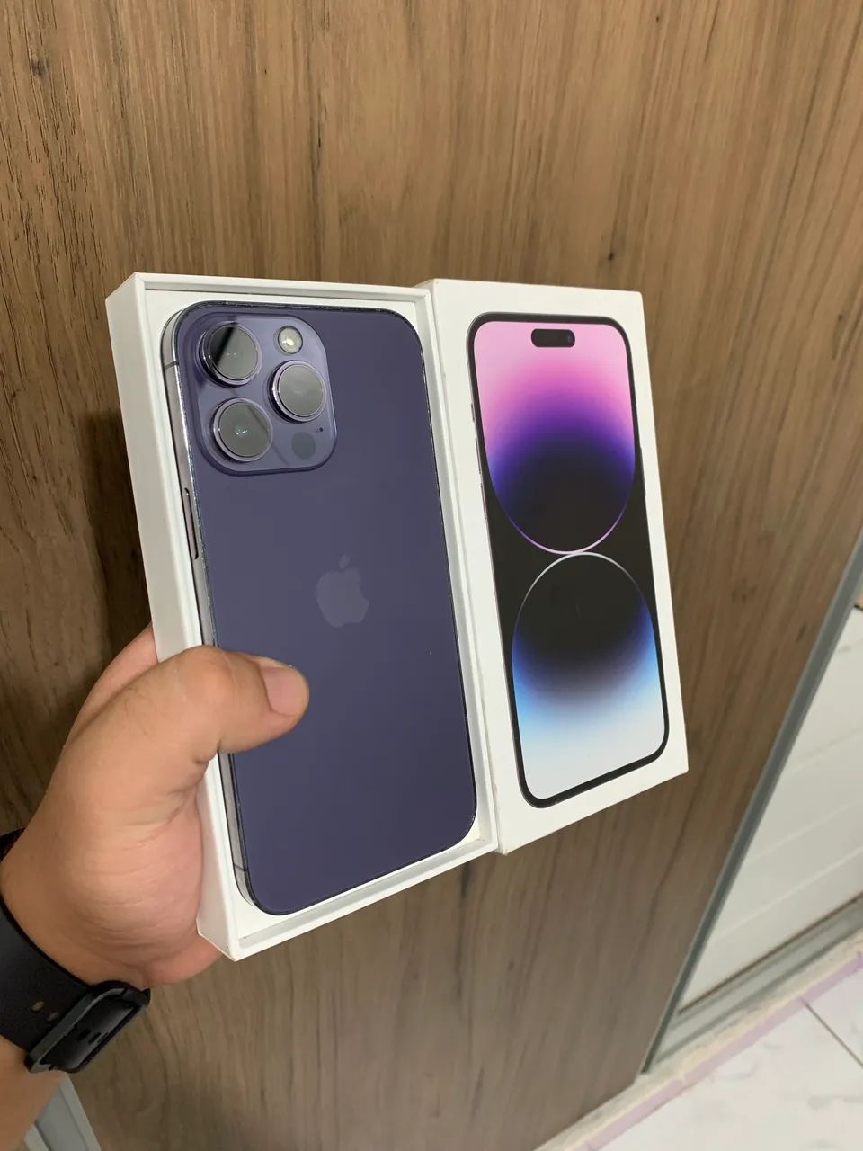 iPhone 14 Pro Max 256GB バッテリー92% iPhone 14 Pro Max 256GB Grafite Saúde de bateria 89% R$ 4.950,00