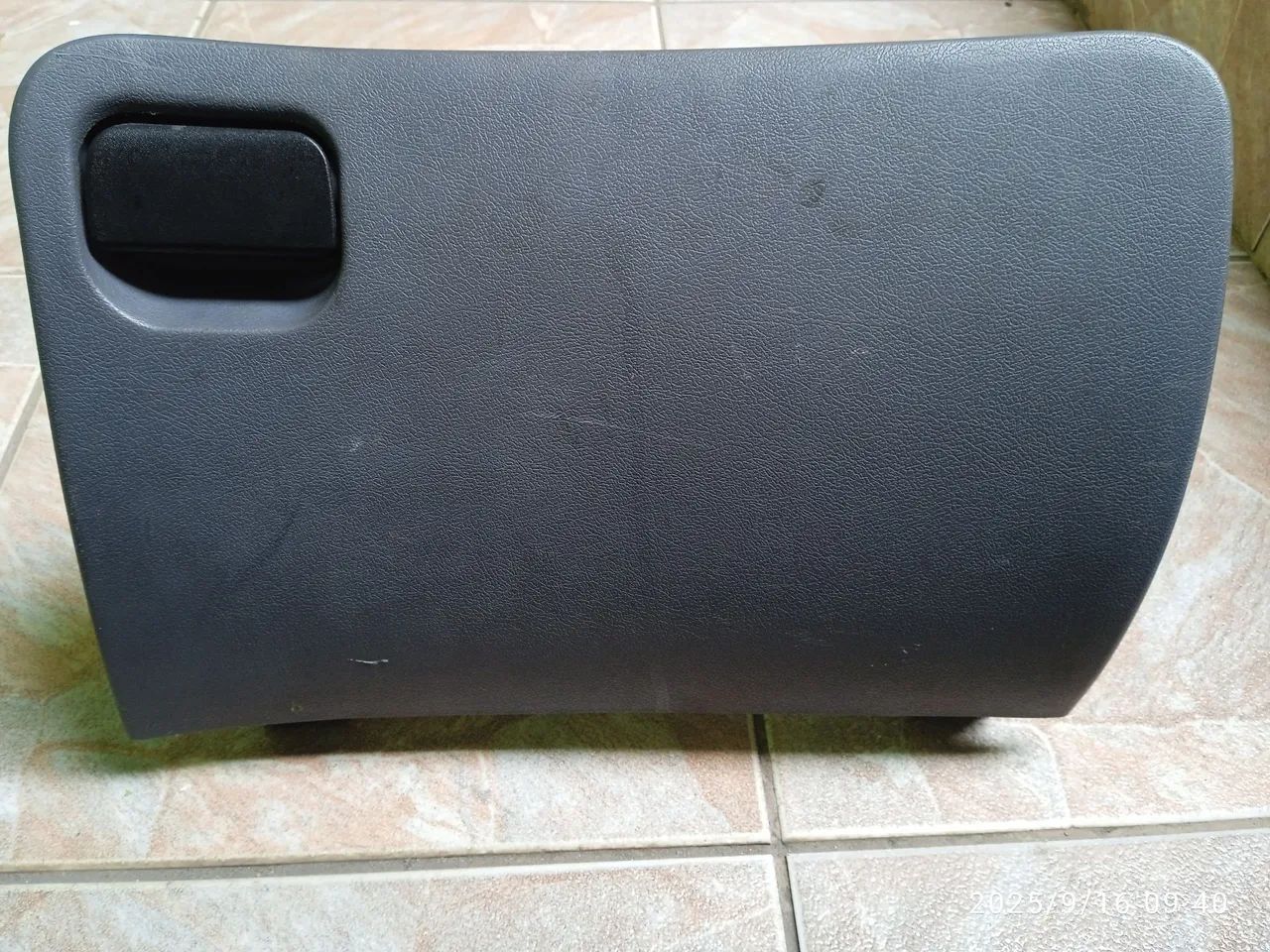 Tampa Porta Luvas Ford Fiesta 