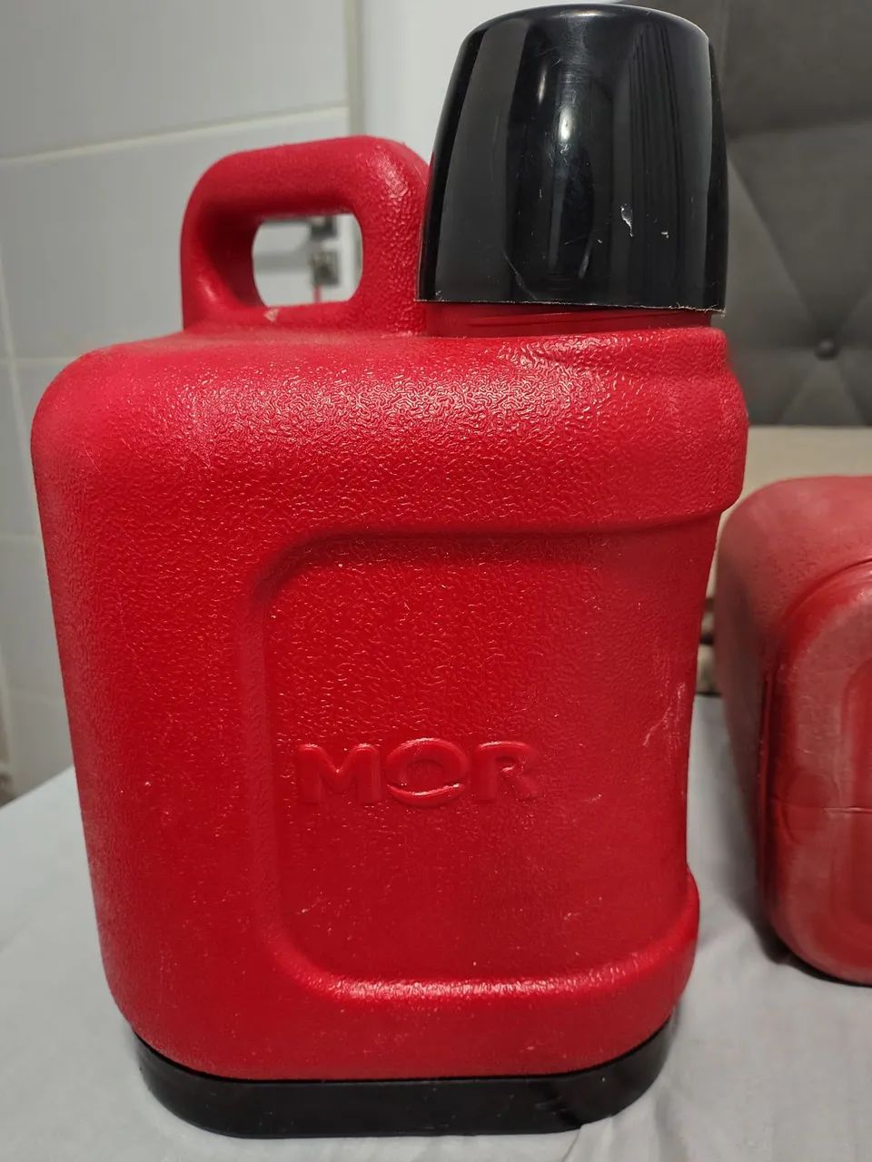 Garrafa Térmica Mor Vermelha