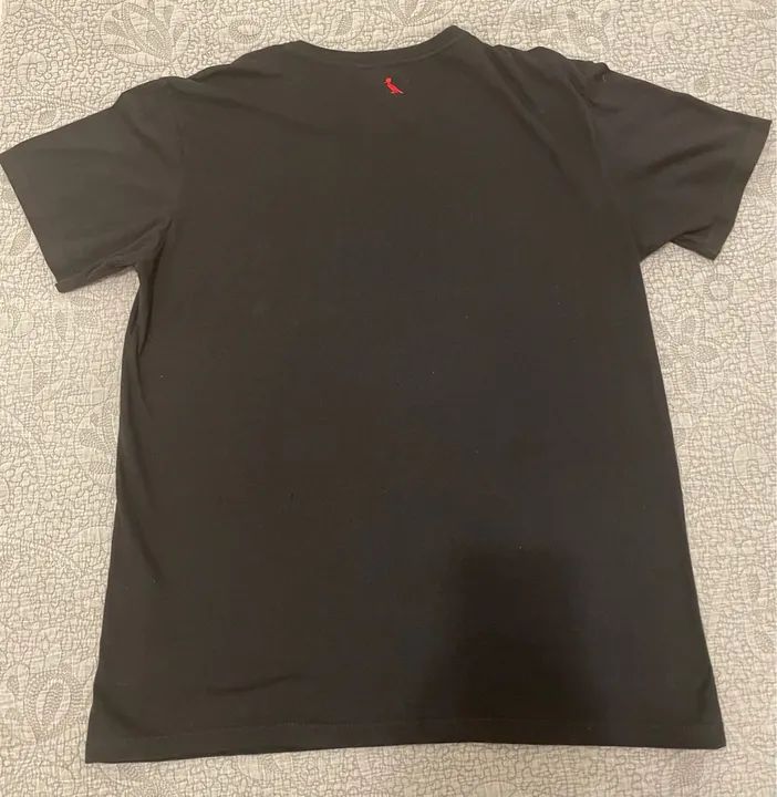 Camiseta Reserva Preta com Bolso. - Foto 2