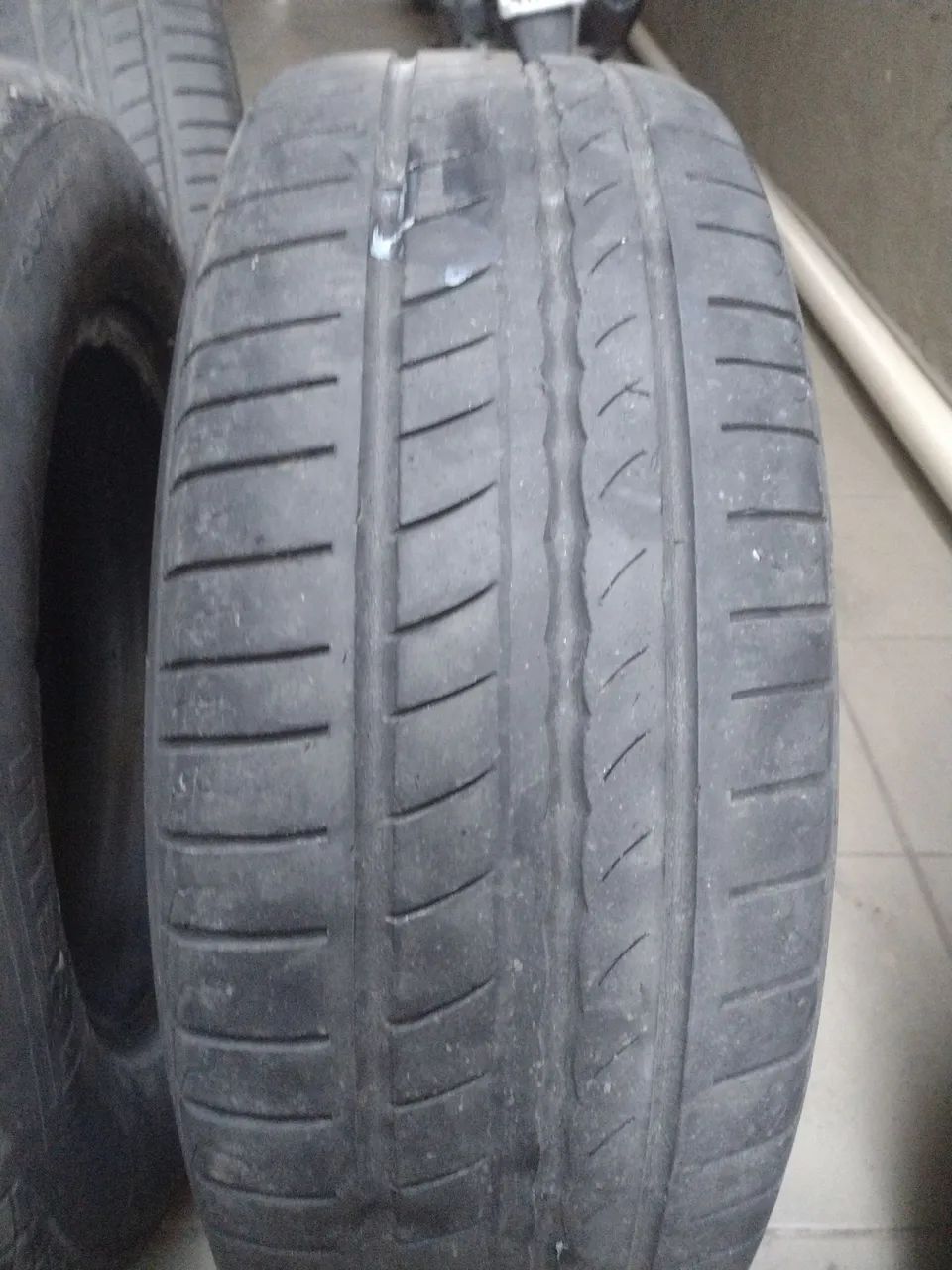 Pneu 205x65 R15 Pirelli P1 cinturato par 300.00 - Foto 2