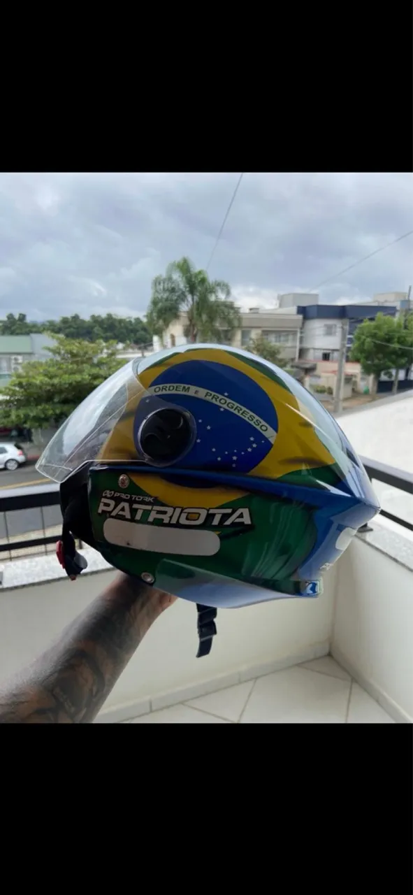 Vendo 2 capacetes