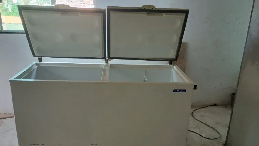 Freezer horizontal metalfrio 546l
