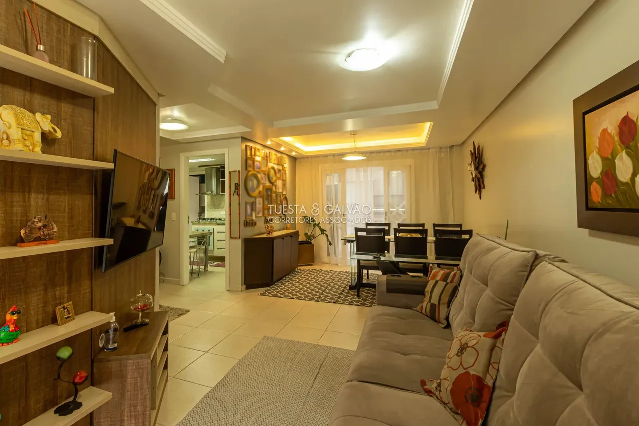 SOBRADO com 4 dormitórios à venda com 178.3m² por R$ 900.000,00 no bairro Pilarzinho - CUR