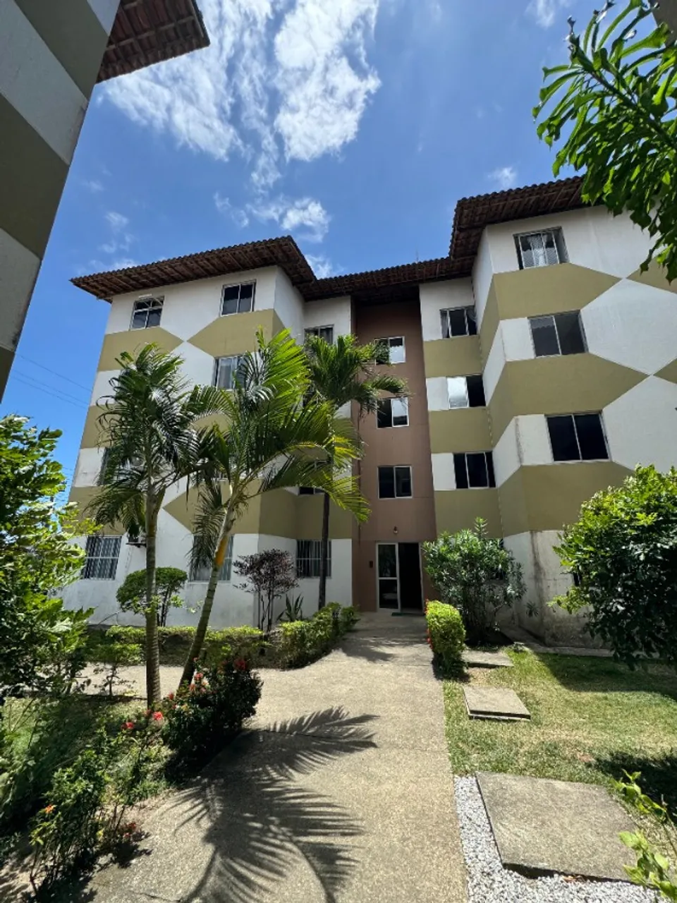 Vendo Apartamento 2/4 no Residencial Mayra, 45m² na Serraria.
