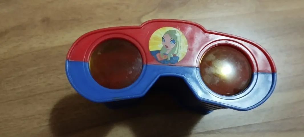 Binóculo de brinquedo