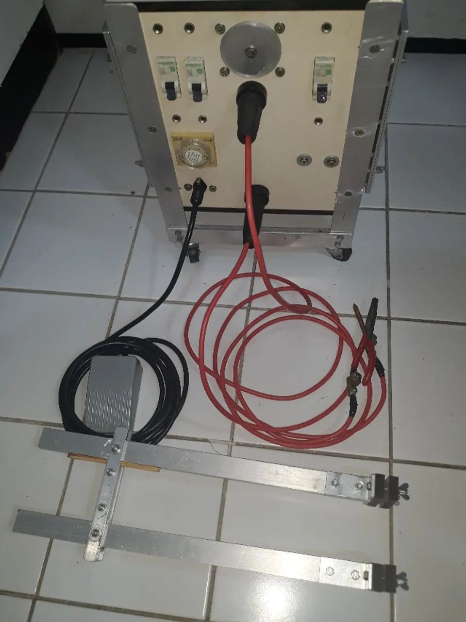 Solda de Ponto Versátil 8kW, controle de disparo, com 2 níveis de Potência.