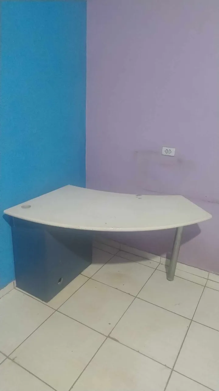 MESA PARA ESCRITÓRIO