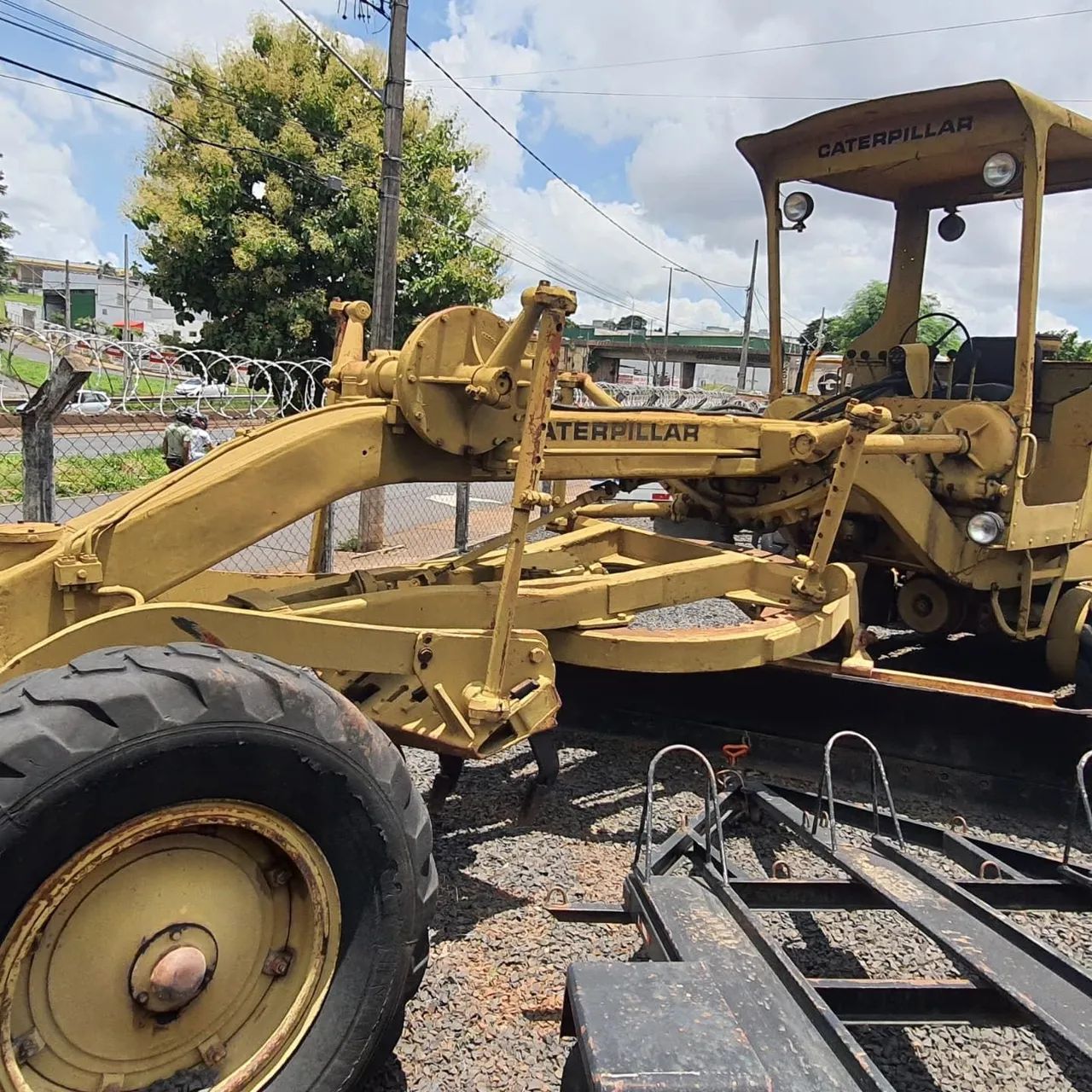 Motoniveladora Patrol Caterpillar 120 B - Foto 2