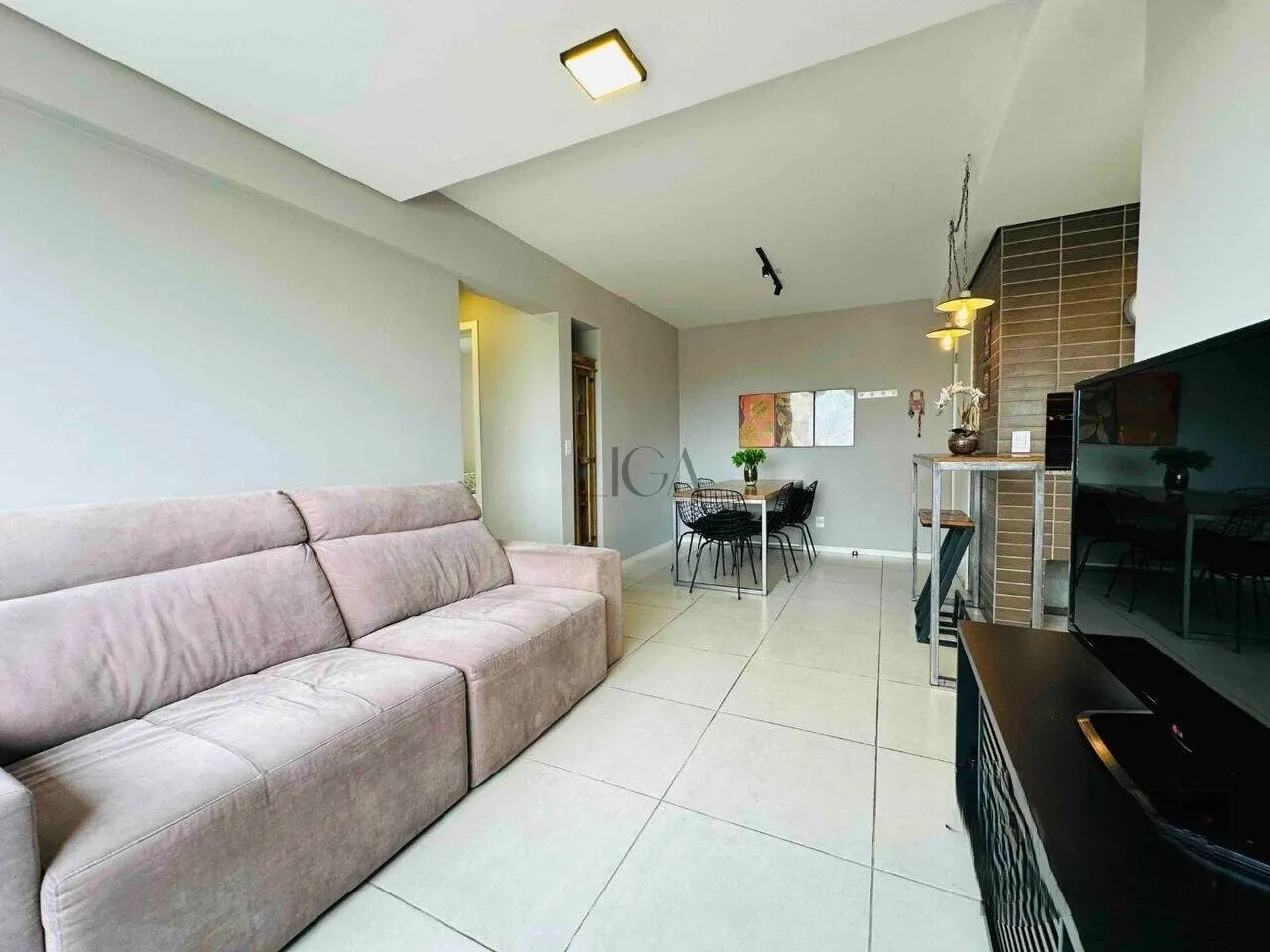 Apartamento 2 dormitórios, 1 suíte e 2 vagas no Partenon