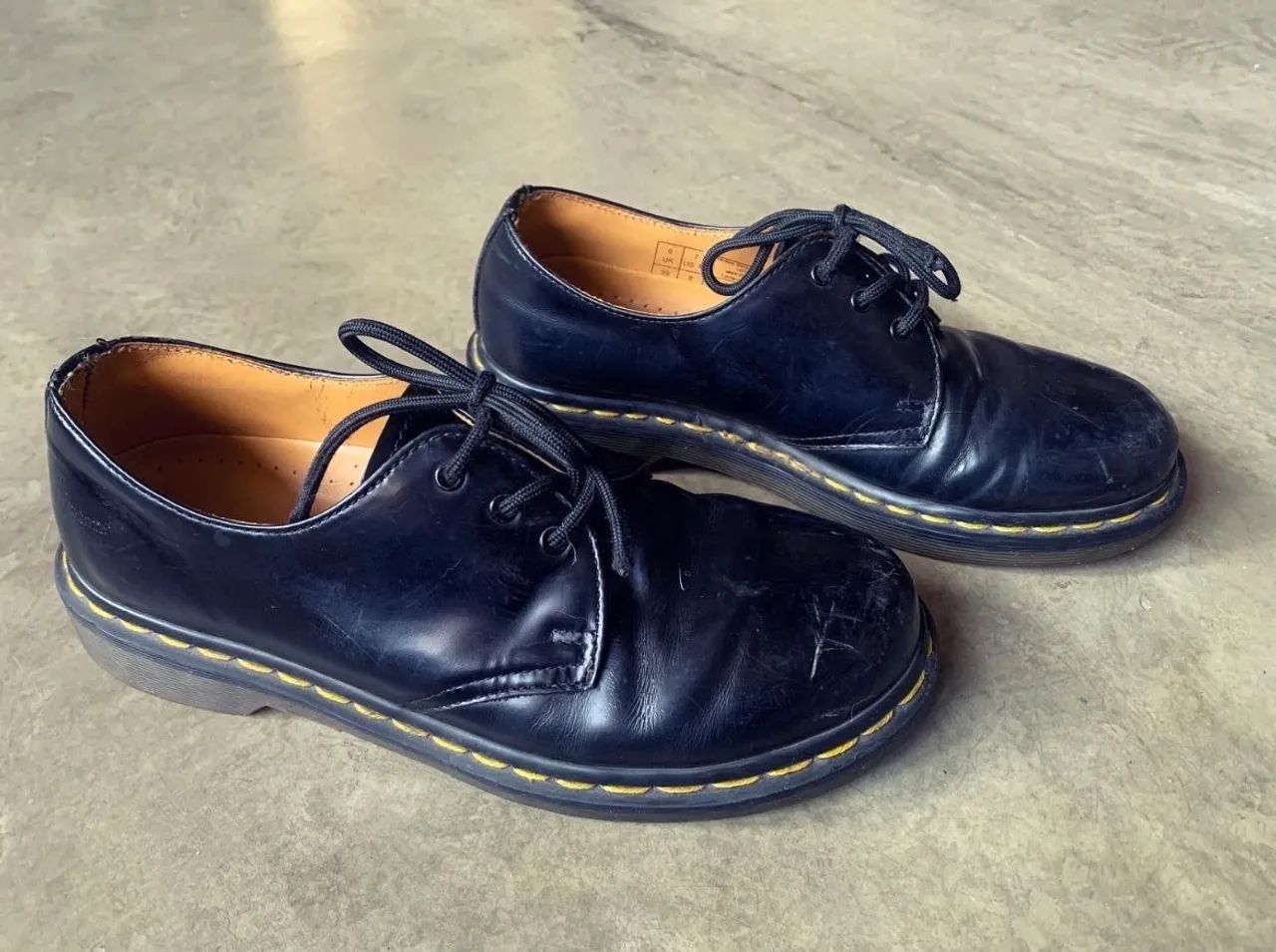 Bota Dr Martens cano baixo tipo sapato - Foto 3