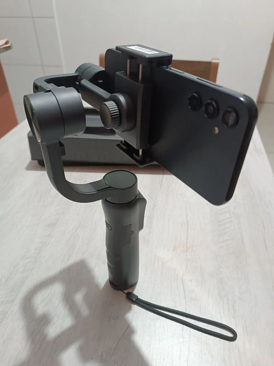 Gimbal de 3 eixos para celular - Foto 5