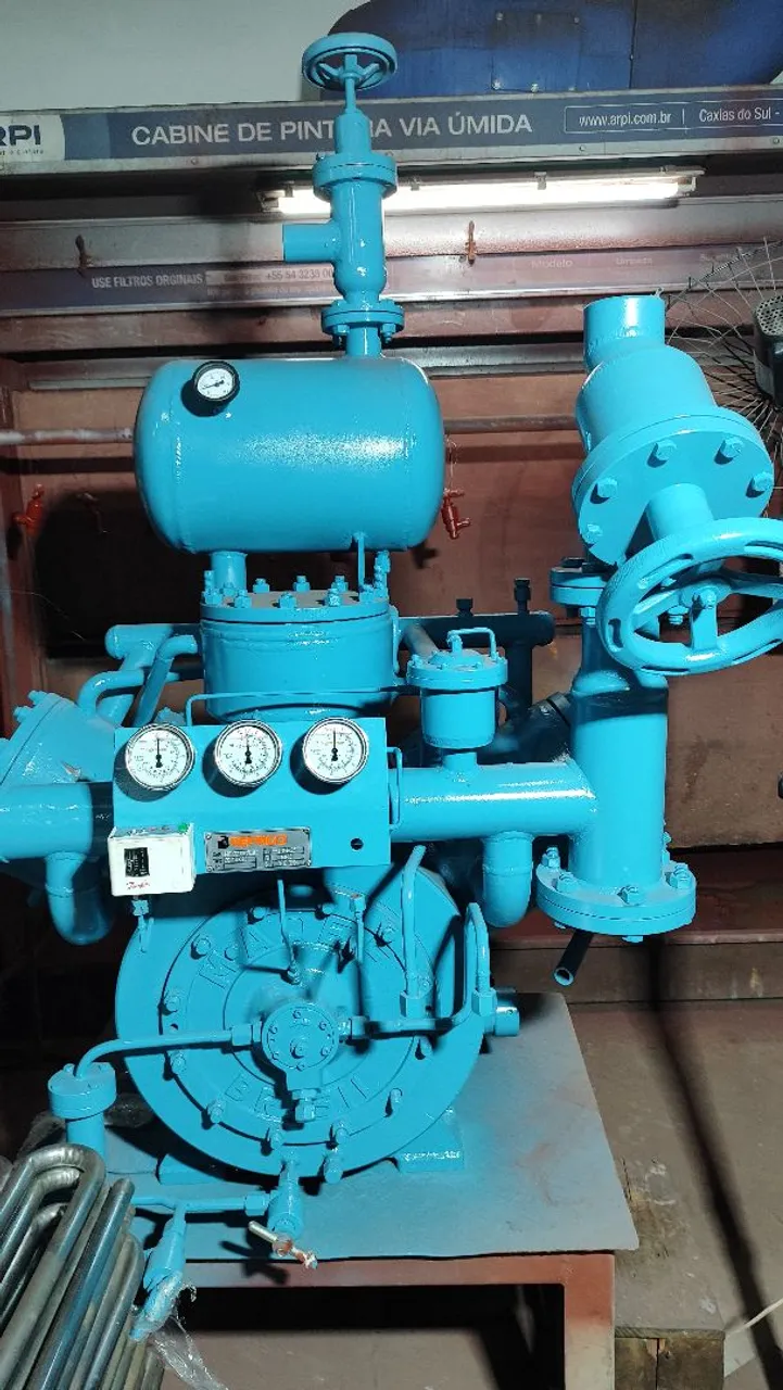 Vendo compressor Madef 3C-16x11 ótimo para fabricar de gelo