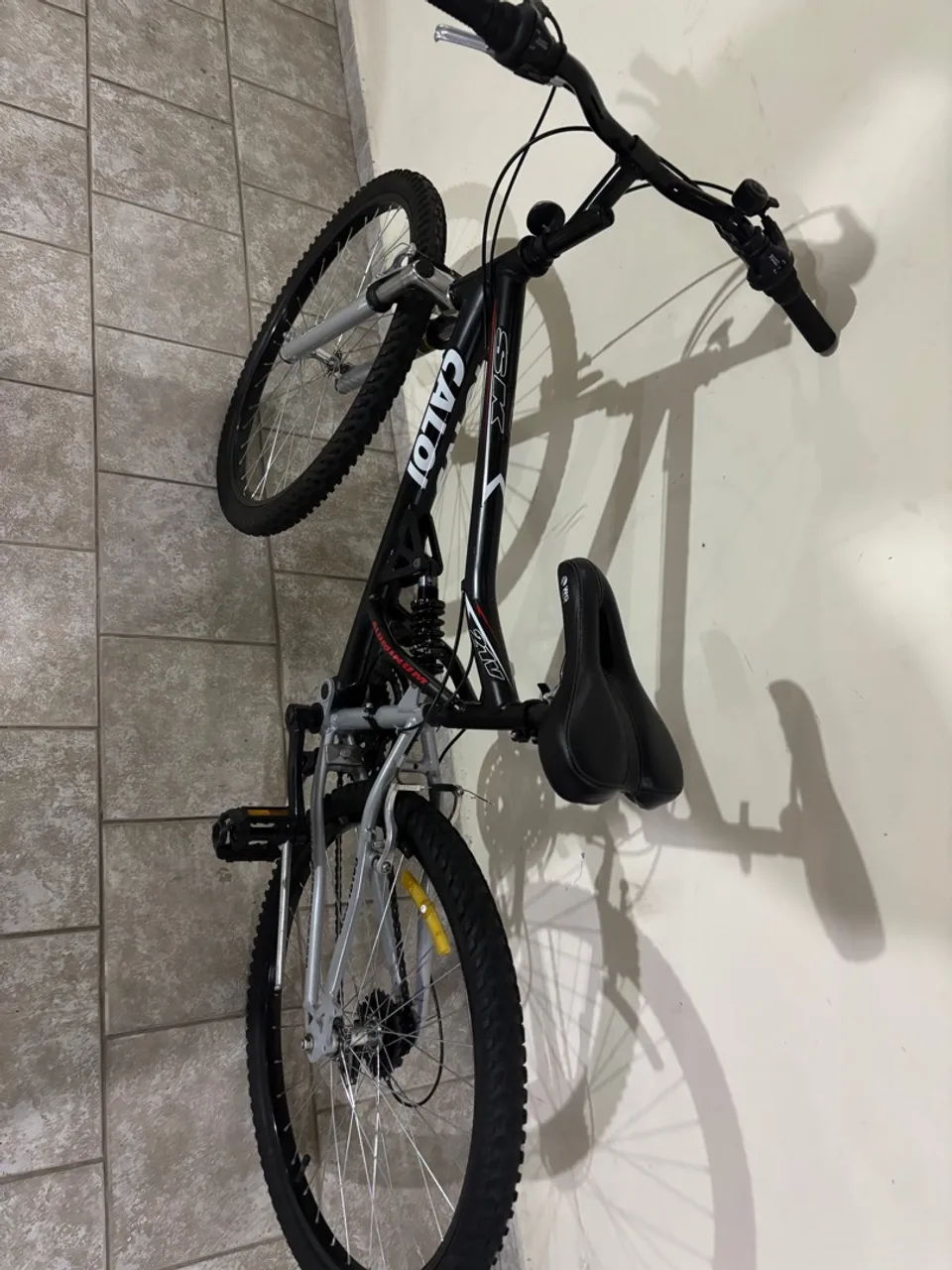 Bicicleta 499 Caloi aro26 SK Suspensão 21 Marchas