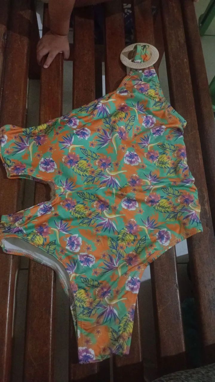 BIQUÍNIS E MAIOS - Foto 4