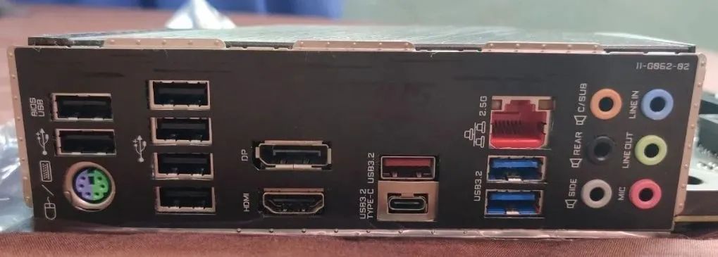 Placa-Mãe Gigabyte B560M Aorus Elite - Foto 2