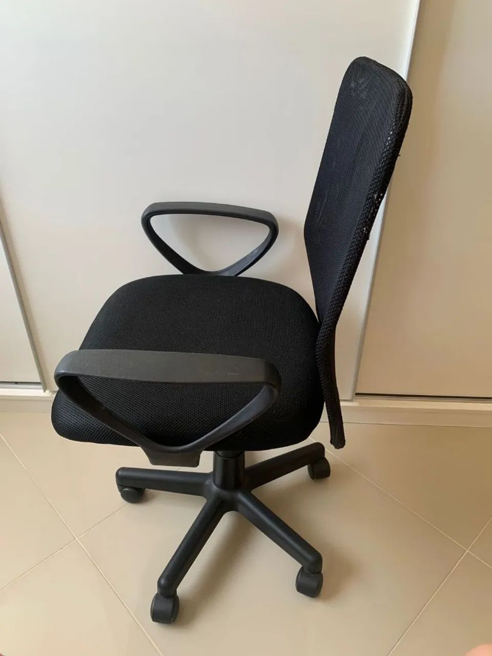 Cadeira escritório preta - Foto 2