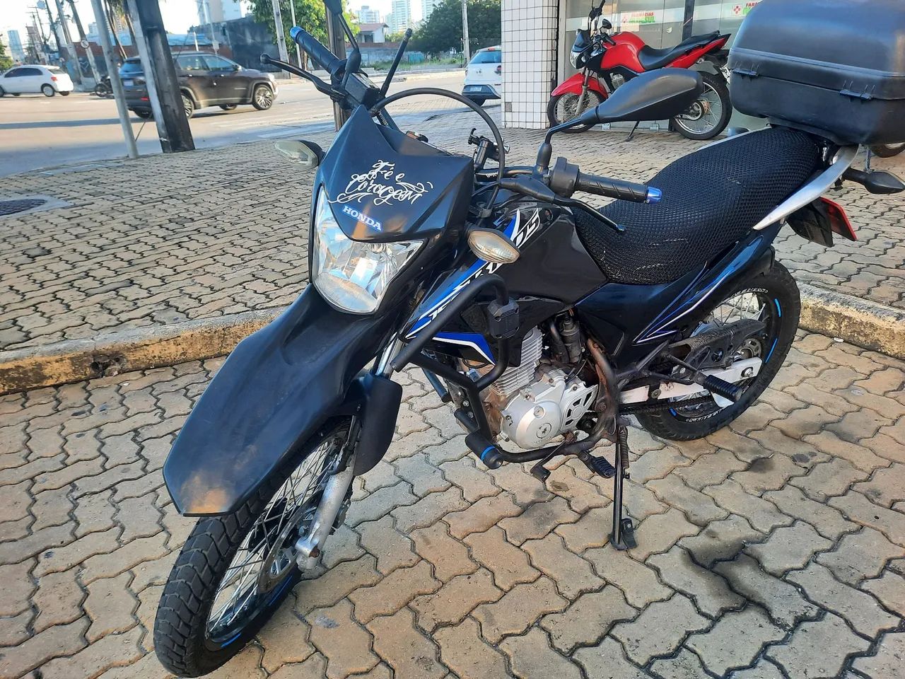Vende se Moto bros 2012 bem concervada
