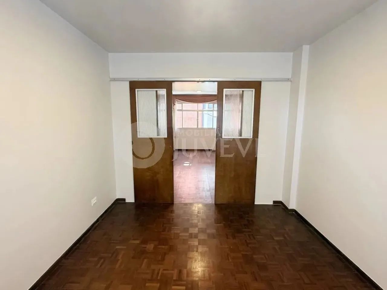IMOBILIARIA JUVEVE ALUGA APARTAMENTO CABRAL PRX AUGUSTO STRESSER ROYAL CENTER UFPR AGRARIA - Foto 5