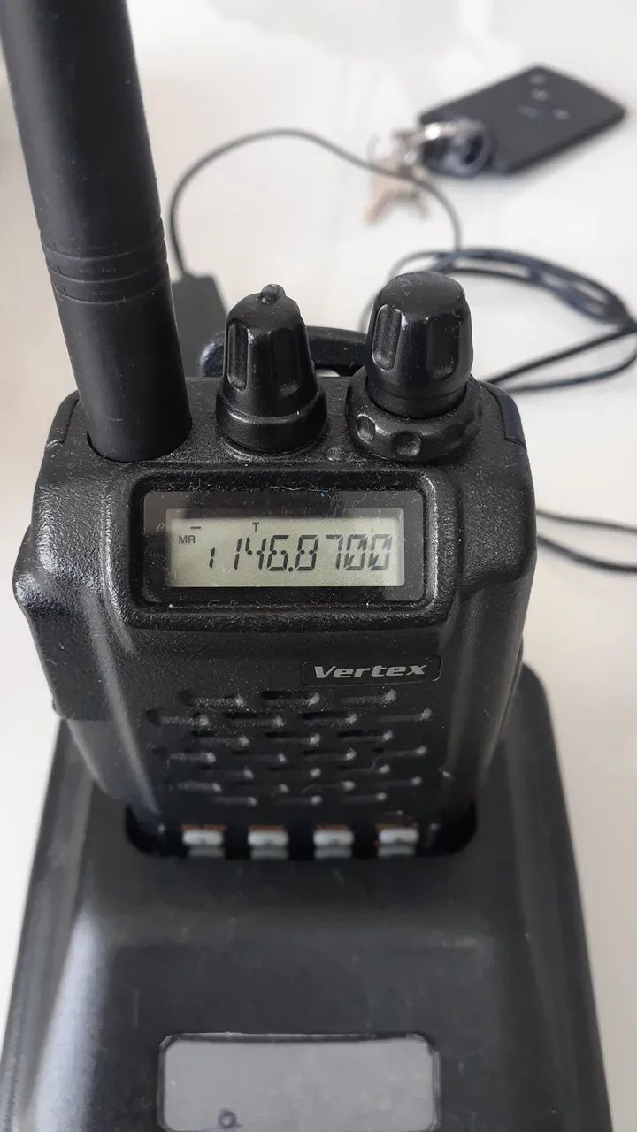 Radio vhf Yaesu vertex 150 HT 