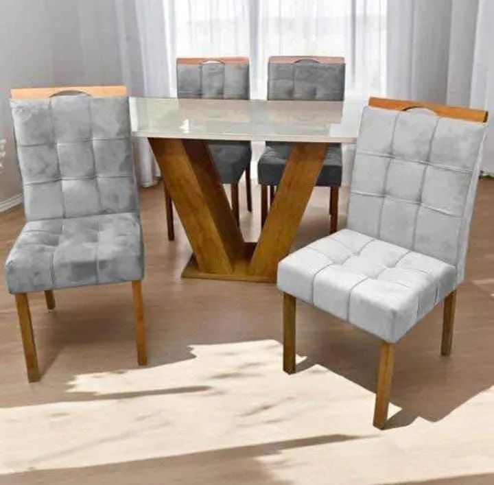 Mesa de Jantar Quadrada com 4 Cadeiras - Foto 2