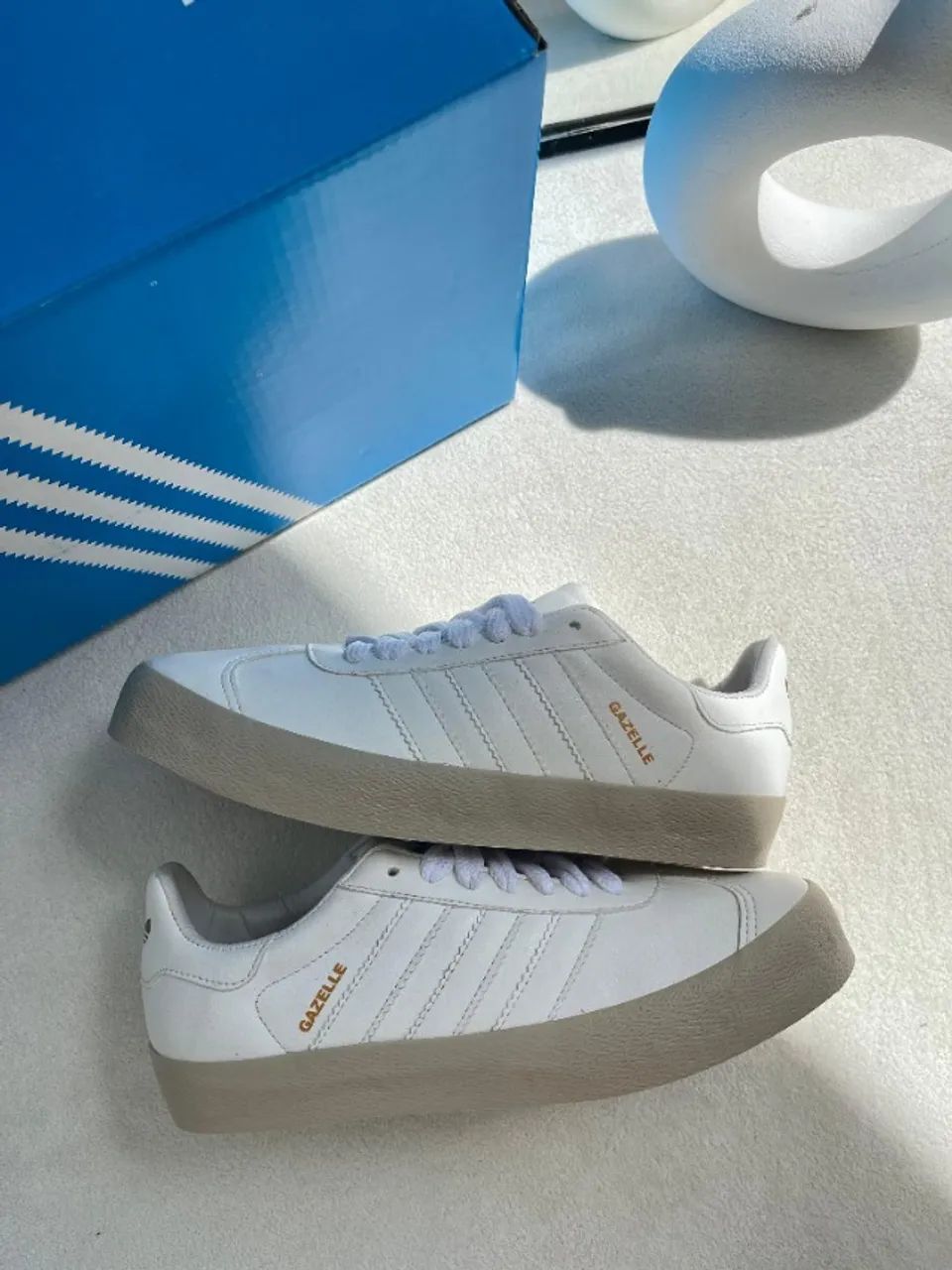 Tênis Adidas Gazelle Branco Feminino Linha Luxo - Foto 5