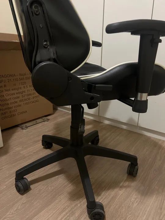 Vendo Cadeira Gamer Usada  - Foto 4