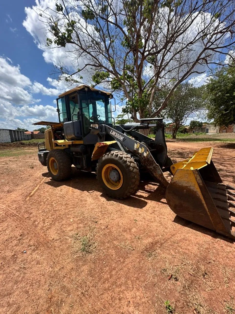 PÁ CARREGADEIRA XCMG LW300k