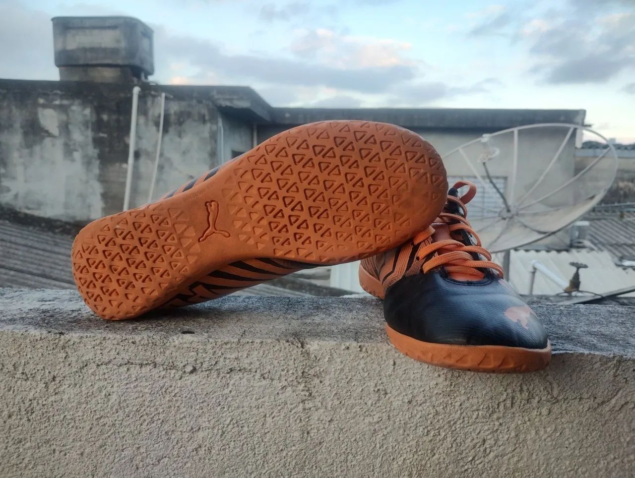 Chuteiras de futsal Puma e Adidas - Foto 4