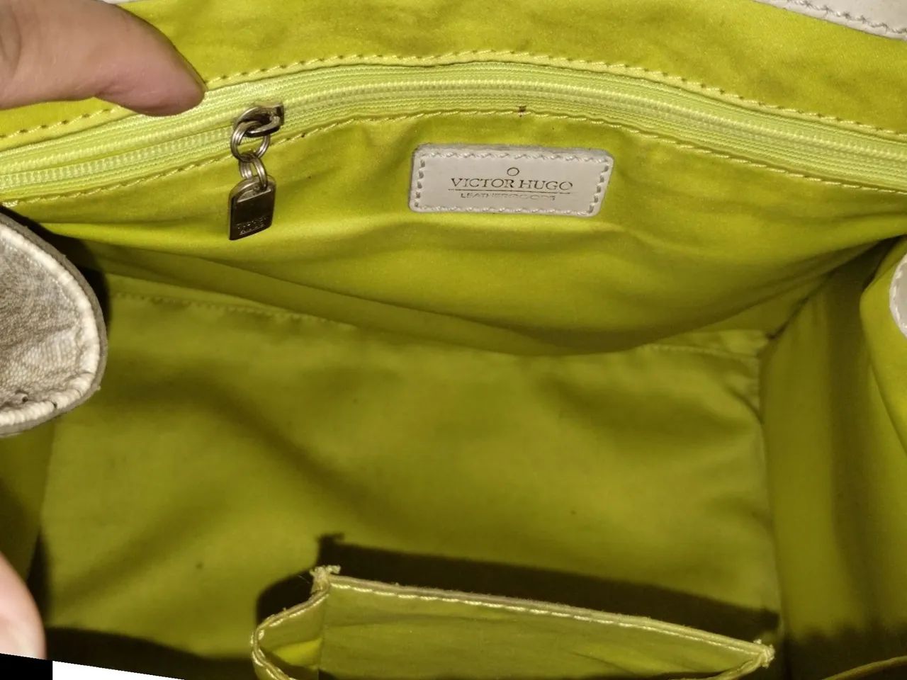 Bolsa Victor Hugo - off e azul -  - Foto 3