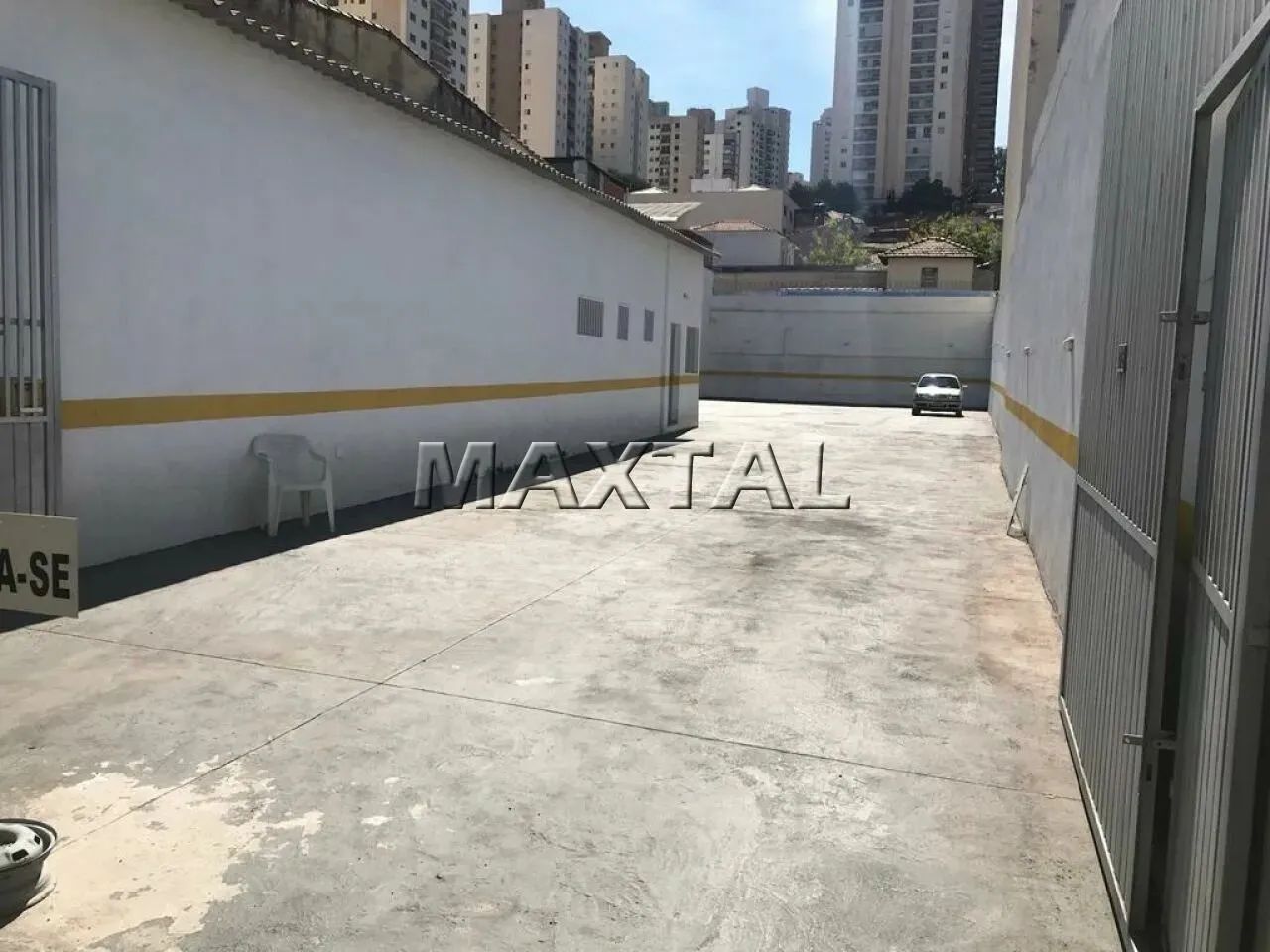 Salão comercial à venda com 560m² , loja com 100m² ,4 banheiros e 25 vagas para carros, em - Foto 3