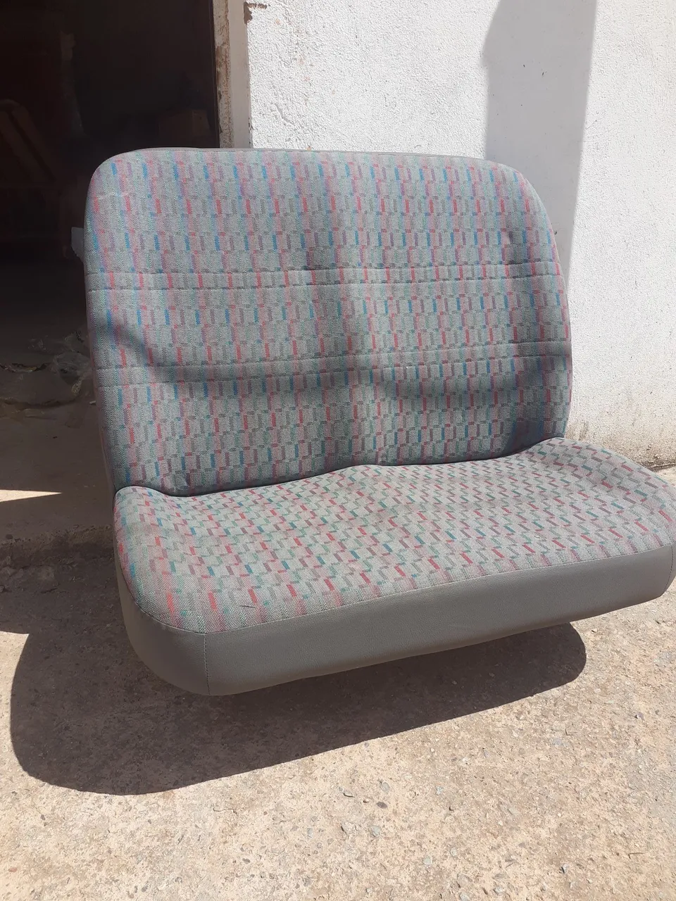 Banco do carona ou passageiro ford 2428<br>Do carona <br>Caminhão ford 2428<br>Novo nunca usado