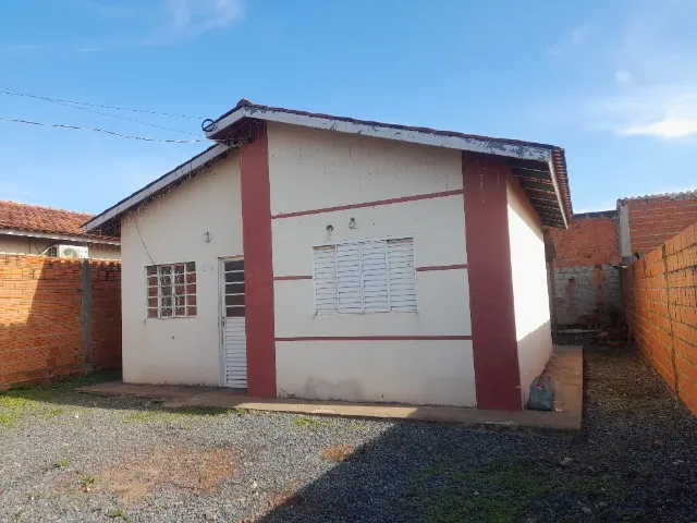 Alugo casa 790,00