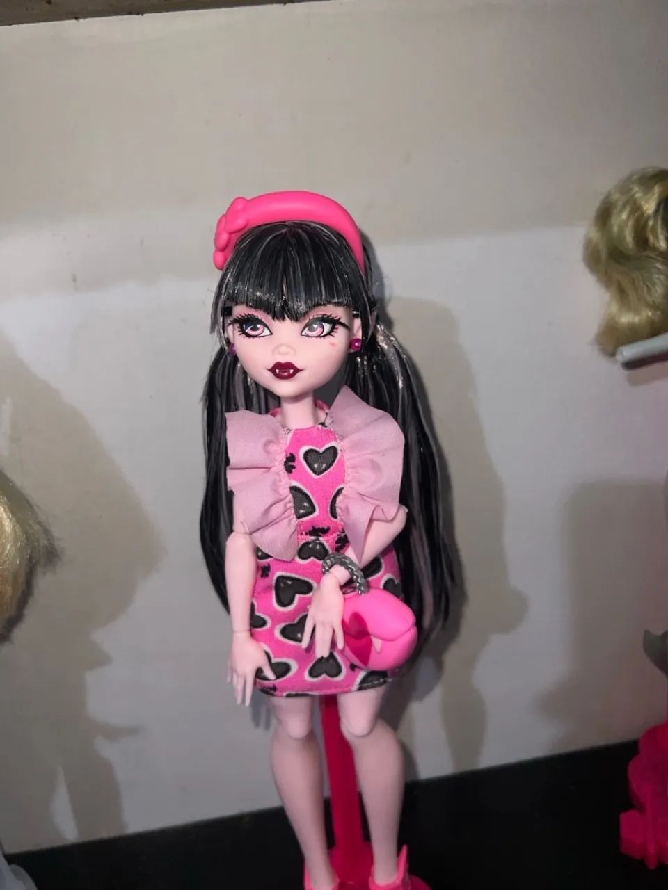 Boneca Monster High Draculaura com Nylon  - Foto 2